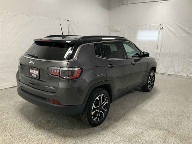 Used 2024 Jeep Compass Limited image 6