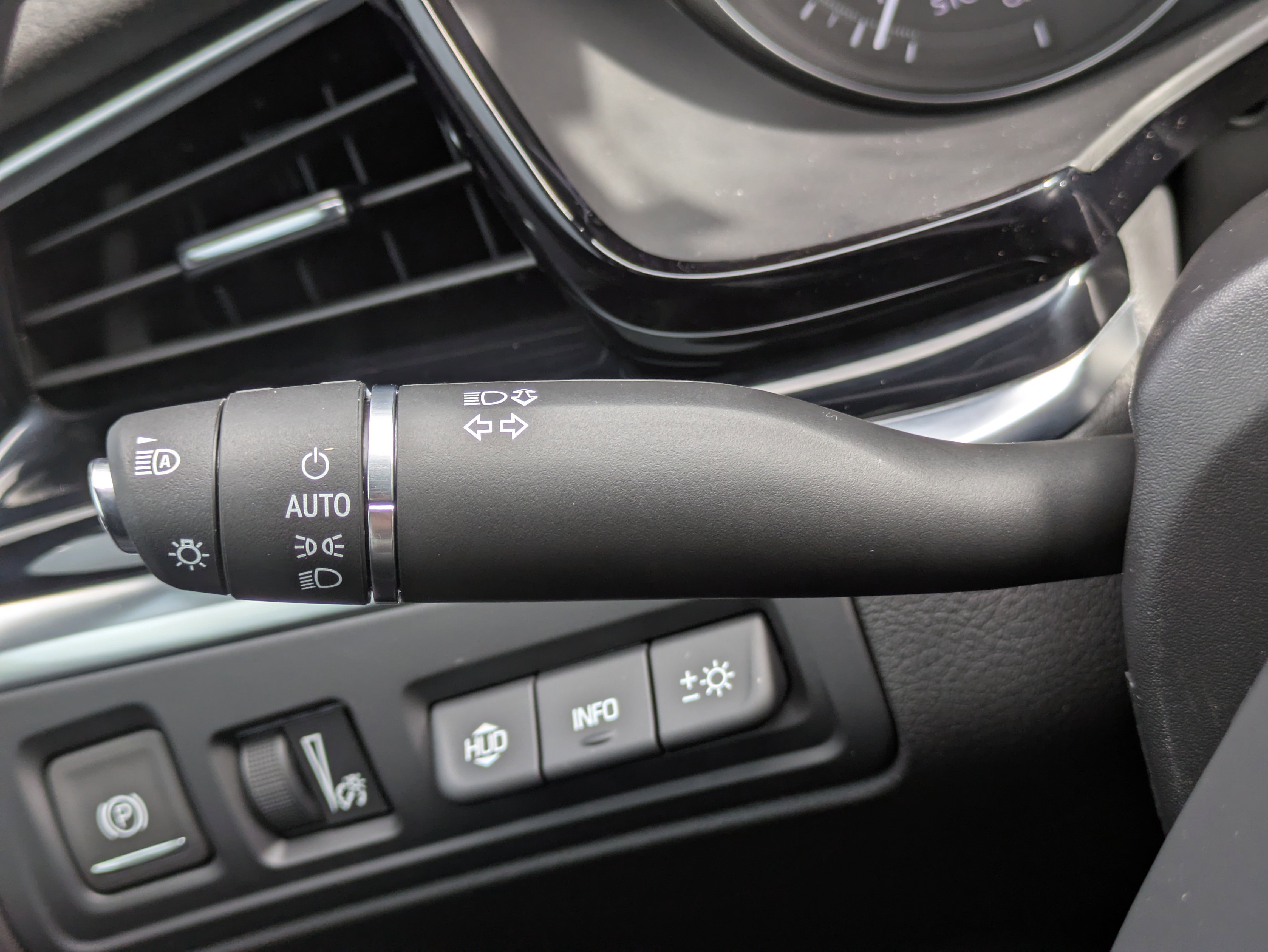 New 2025 Cadillac XT6 Premium Luxury w/ Platinum Package image 21