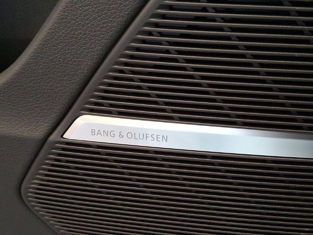 New 2026 Audi SQ7 Premium Plus AWD/4WD image 16