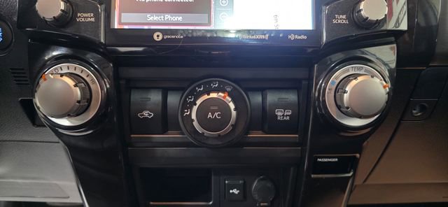 Used 2023 Toyota 4Runner TRD Off-Road Premium image 21