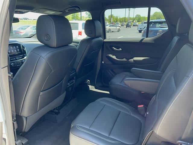 Used 2023 Chevrolet Traverse LT FWD image 13