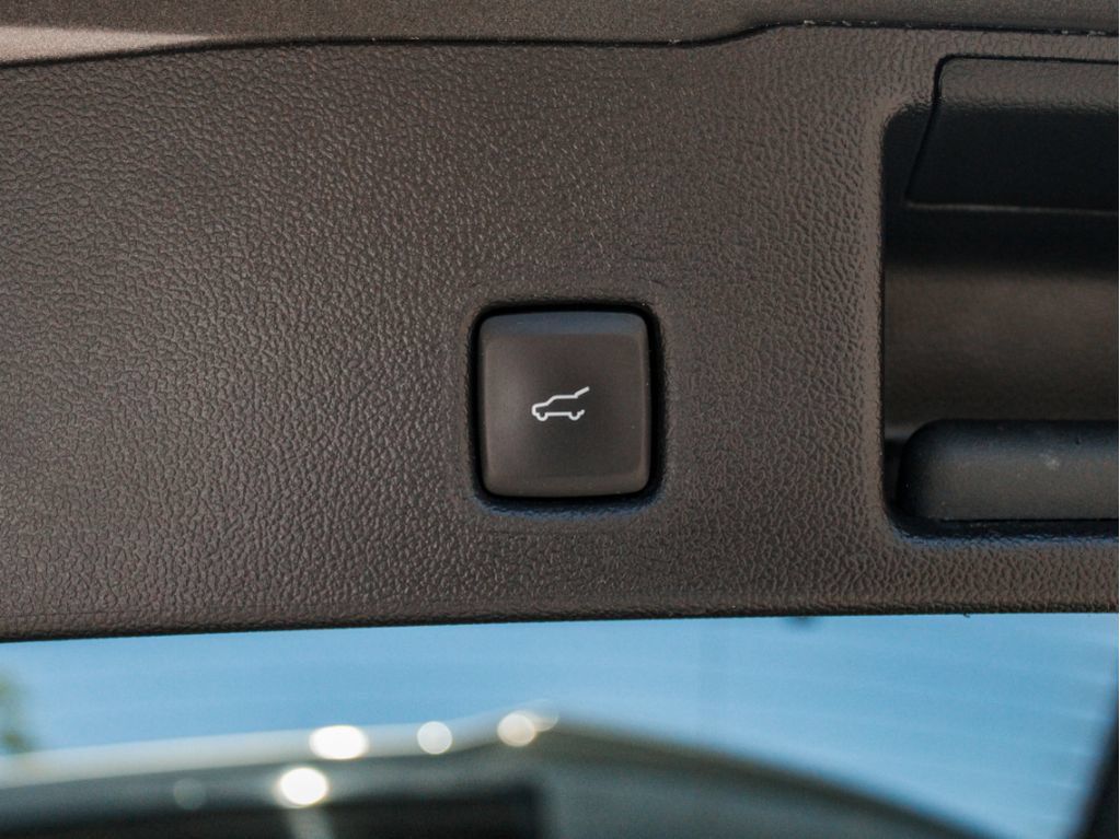 Used 2025 Ford Escape ST-Line Select AWD/4WD image 26