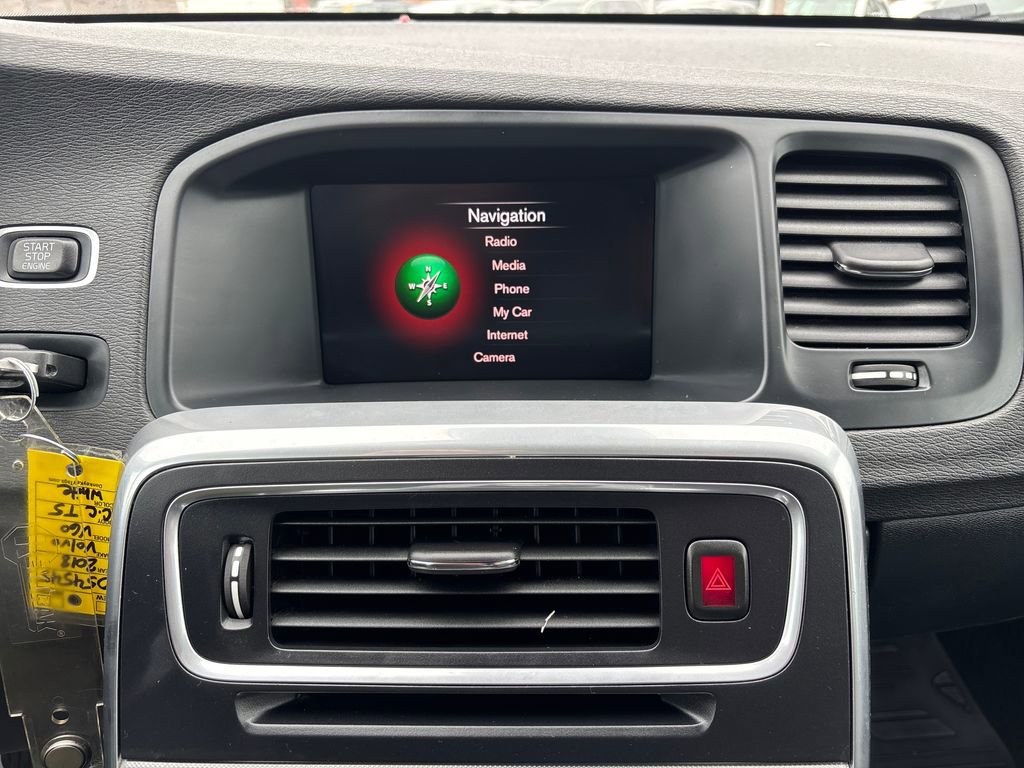 Used 2018 Volvo V60 T5 Cross Country w/ Convenience Package image 27