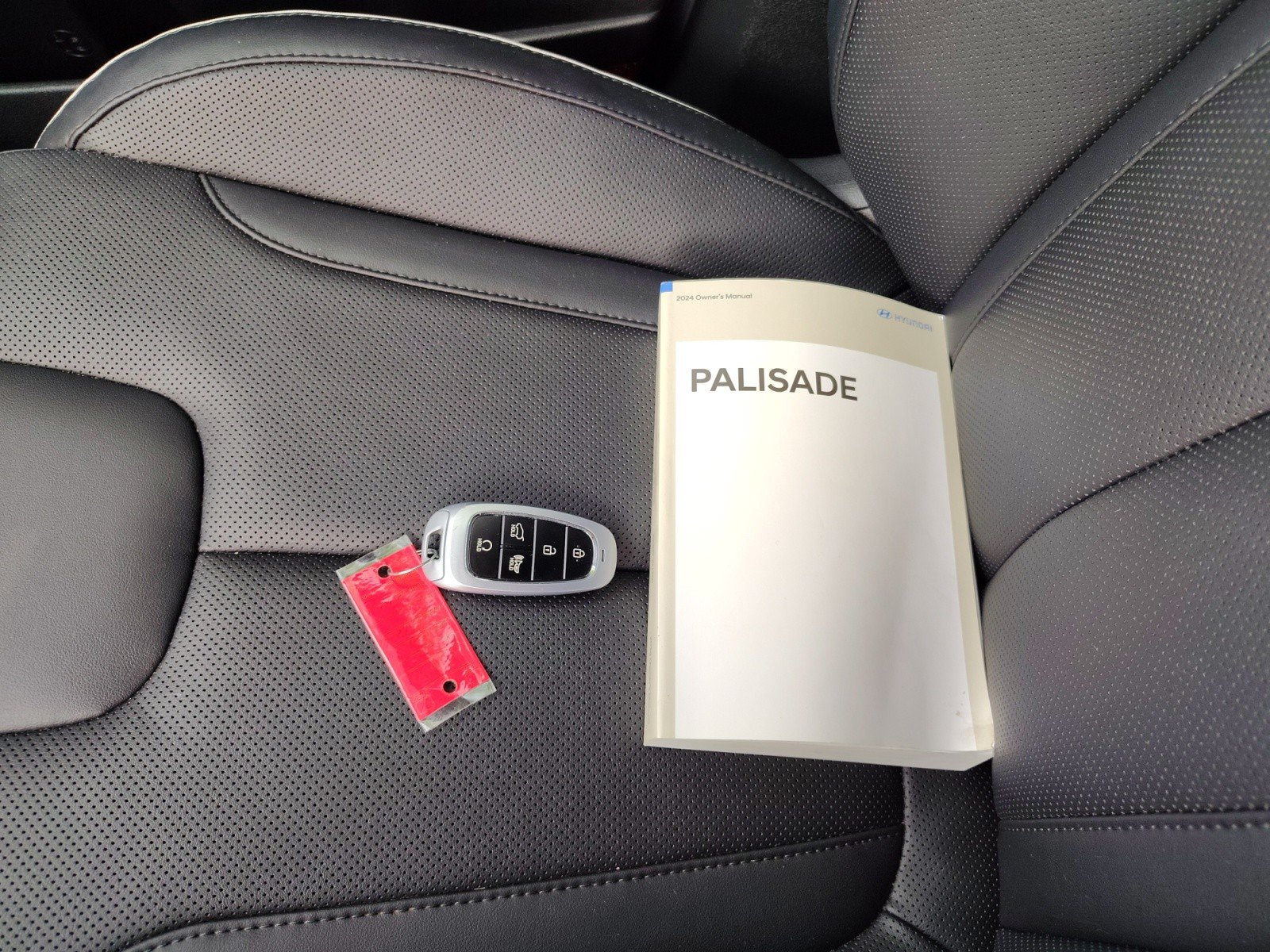 Used 2024 Hyundai Palisade SEL FWD image 23