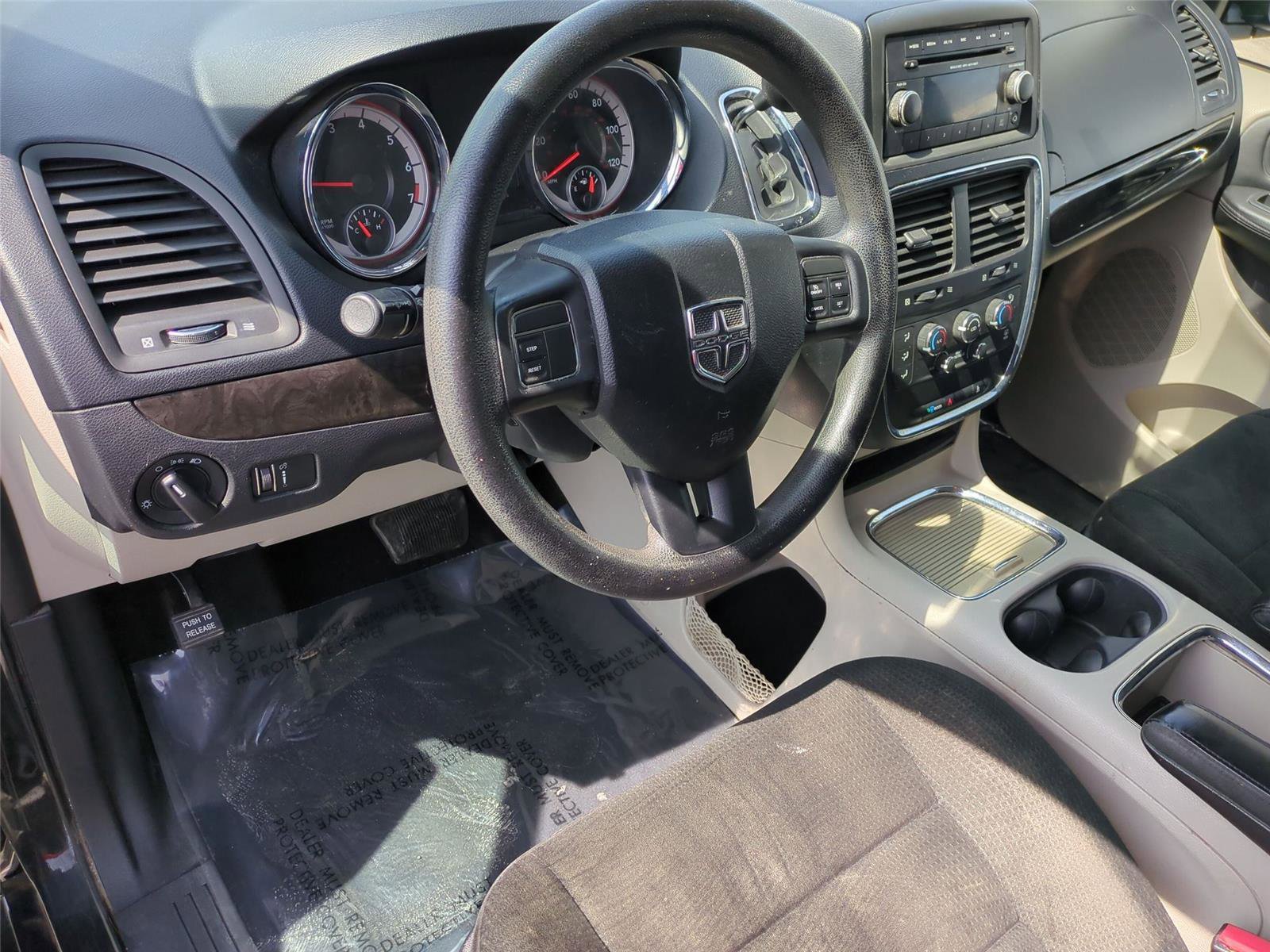 Used 2012 Dodge Grand Caravan SXT image 9