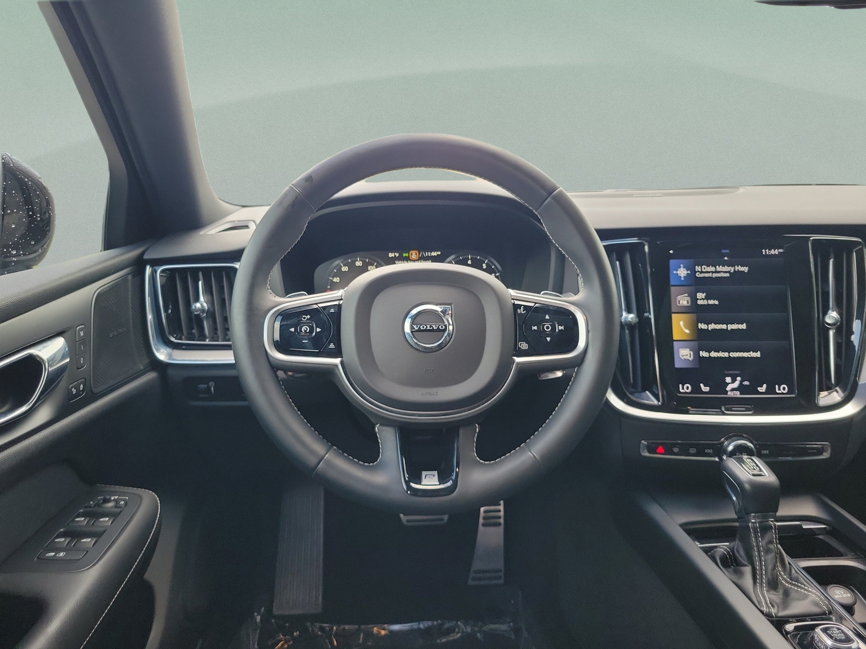 Used 2019 Volvo S60 T5 R-Design FWD image 11