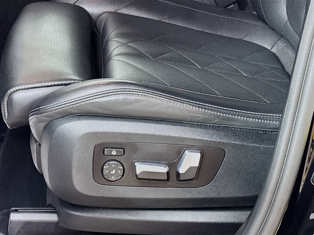 Used 2023 BMW X5 xDrive40i AWD/4WD image 21