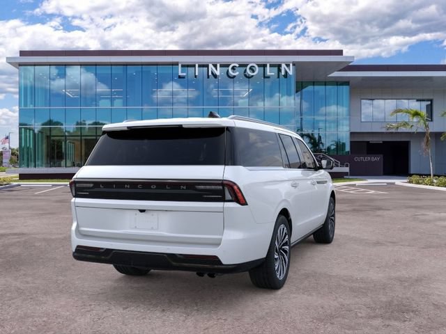 New 2025 Lincoln Navigator L Black Label AWD/4WD image 8