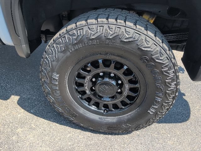 Used 2025 GMC Sierra 2500 AT4X w/ AT4X AEV Edition AWD/4WD image 25