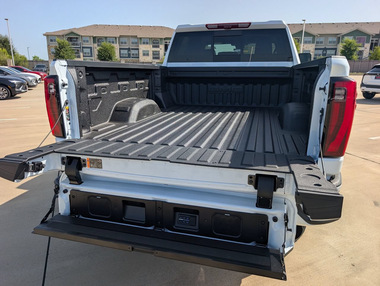 New 2026 GMC Sierra 2500 Denali Ultimate AWD/4WD image 7