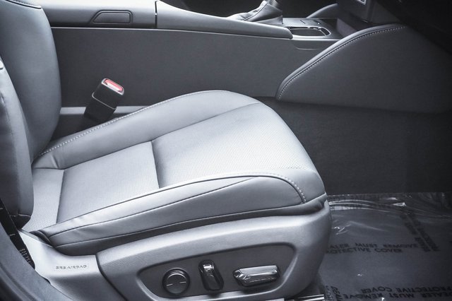 Certified 2025 Lexus ES 300h 300h image 25