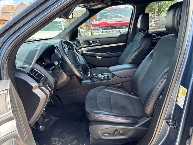 Used 2019 Ford Explorer XLT w/ XLT Sport Appearance Package AWD/4WD image 8