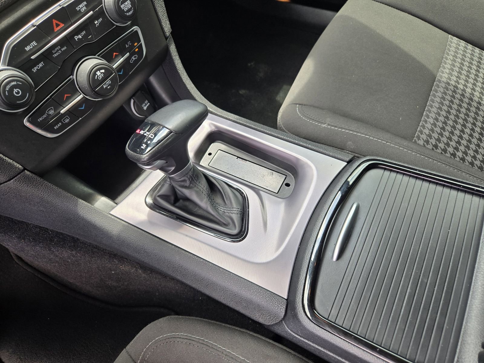 Used 2021 Dodge Charger R/T w/ Blacktop Package image 18