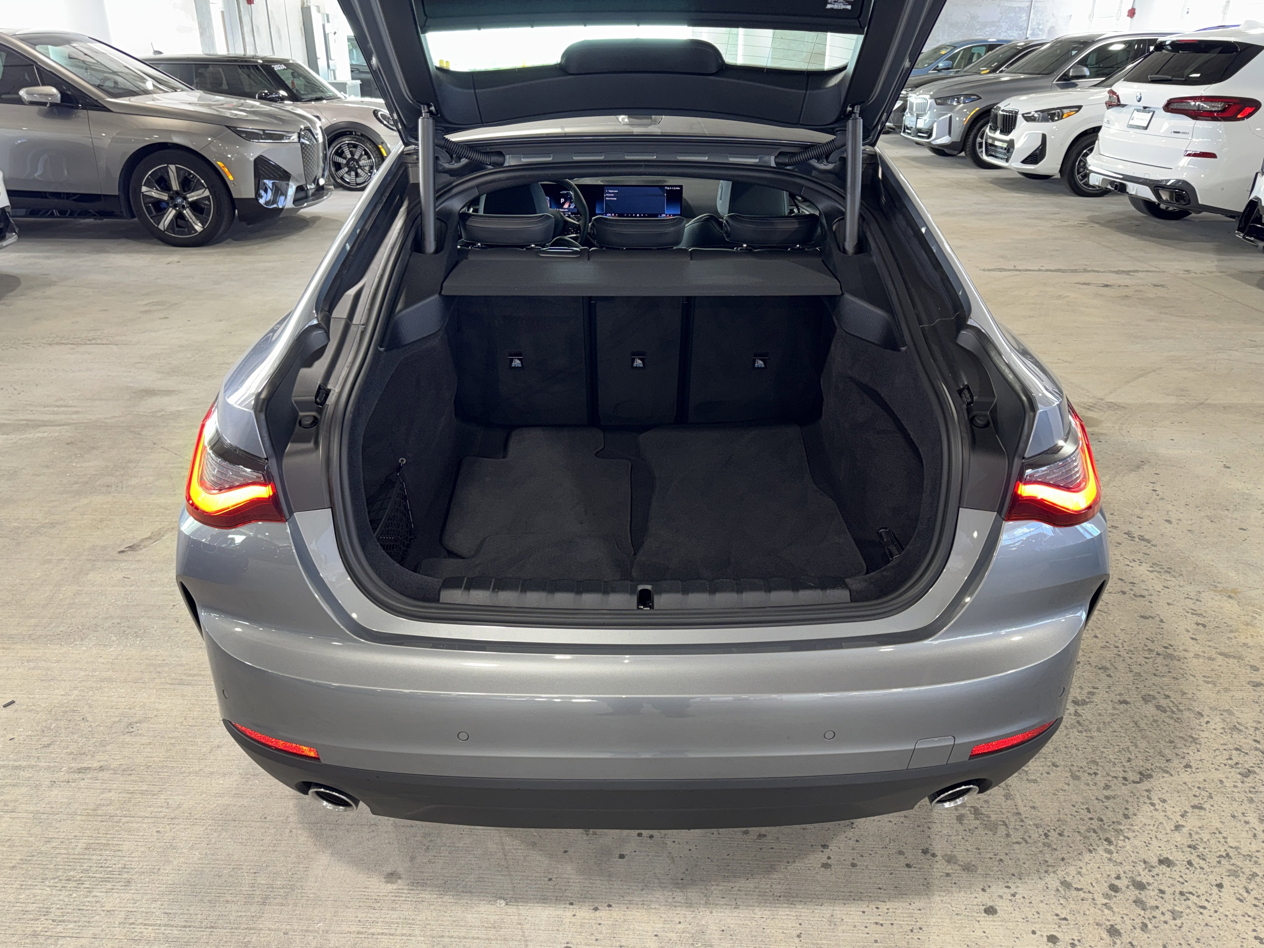 Used 2025 BMW 430i w/ Premium Package RWD image 11