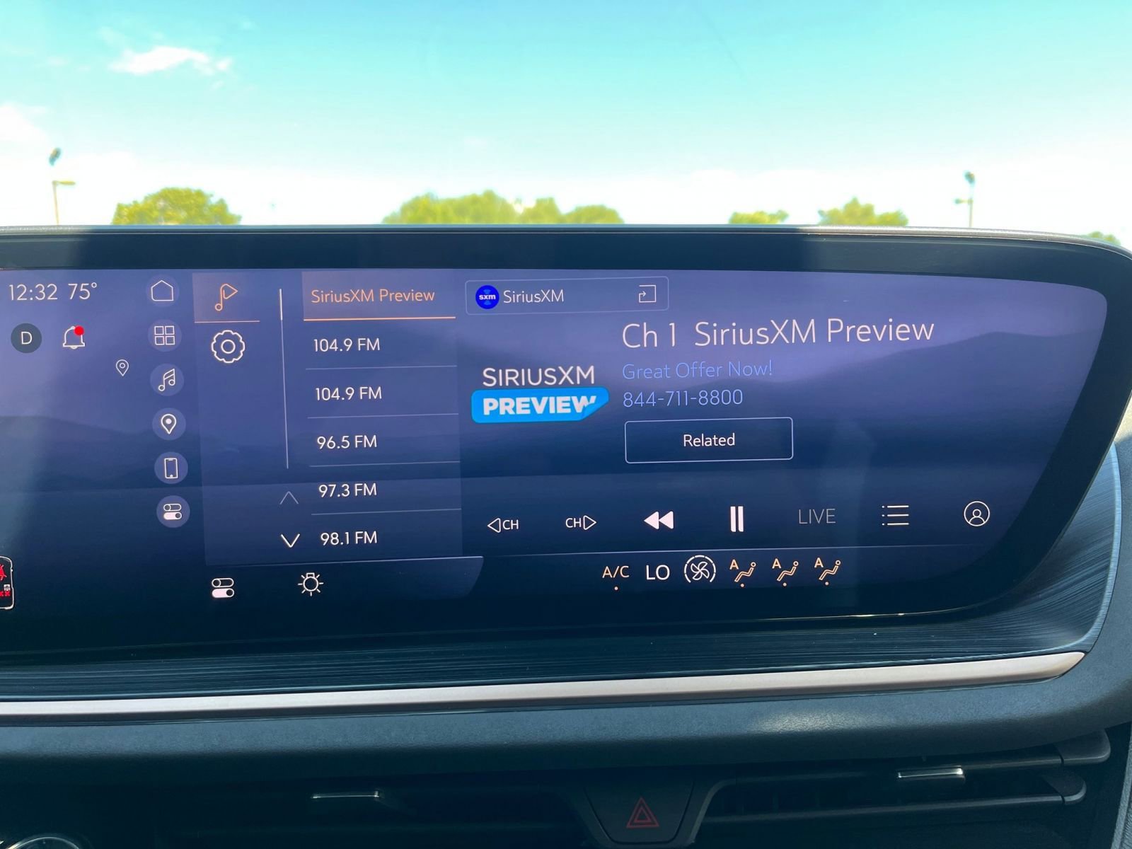 Used 2024 Buick Envision Sport Touring image 21