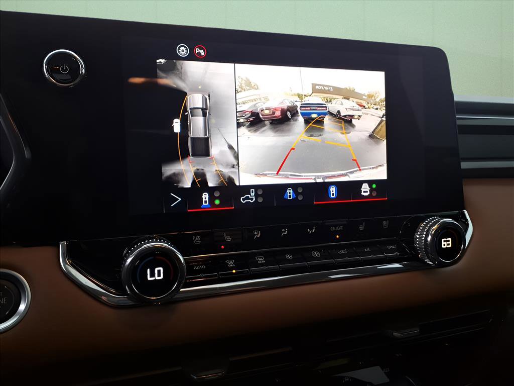 Used 2025 GMC Canyon AT4 w/ Technology Plus Package image 19