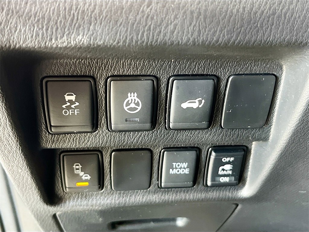 Used 2019 Nissan Pathfinder Platinum w/ Cargo Package image 10