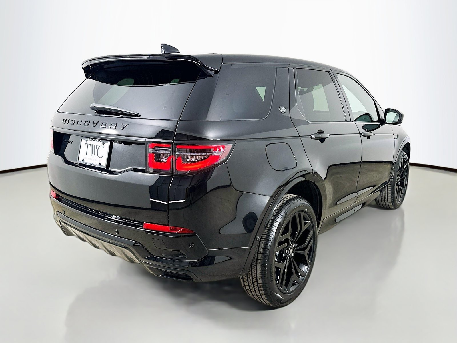 New 2026 Land Rover Discovery Sport Landmark AWD/4WD image 5