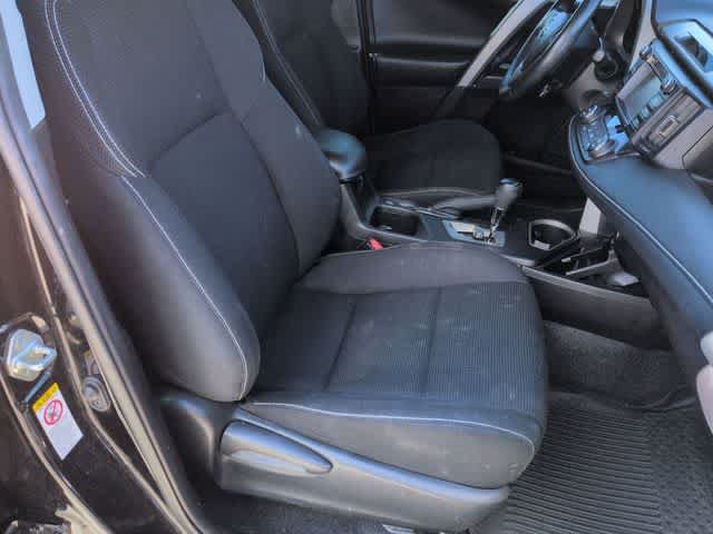 Used 2018 Toyota RAV4 XLE AWD/4WD image 22