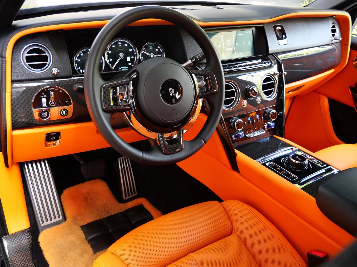Certified 2023 Rolls-Royce Cullinan Black Badge w/ Dark Exterior Package AWD/4WD image 24