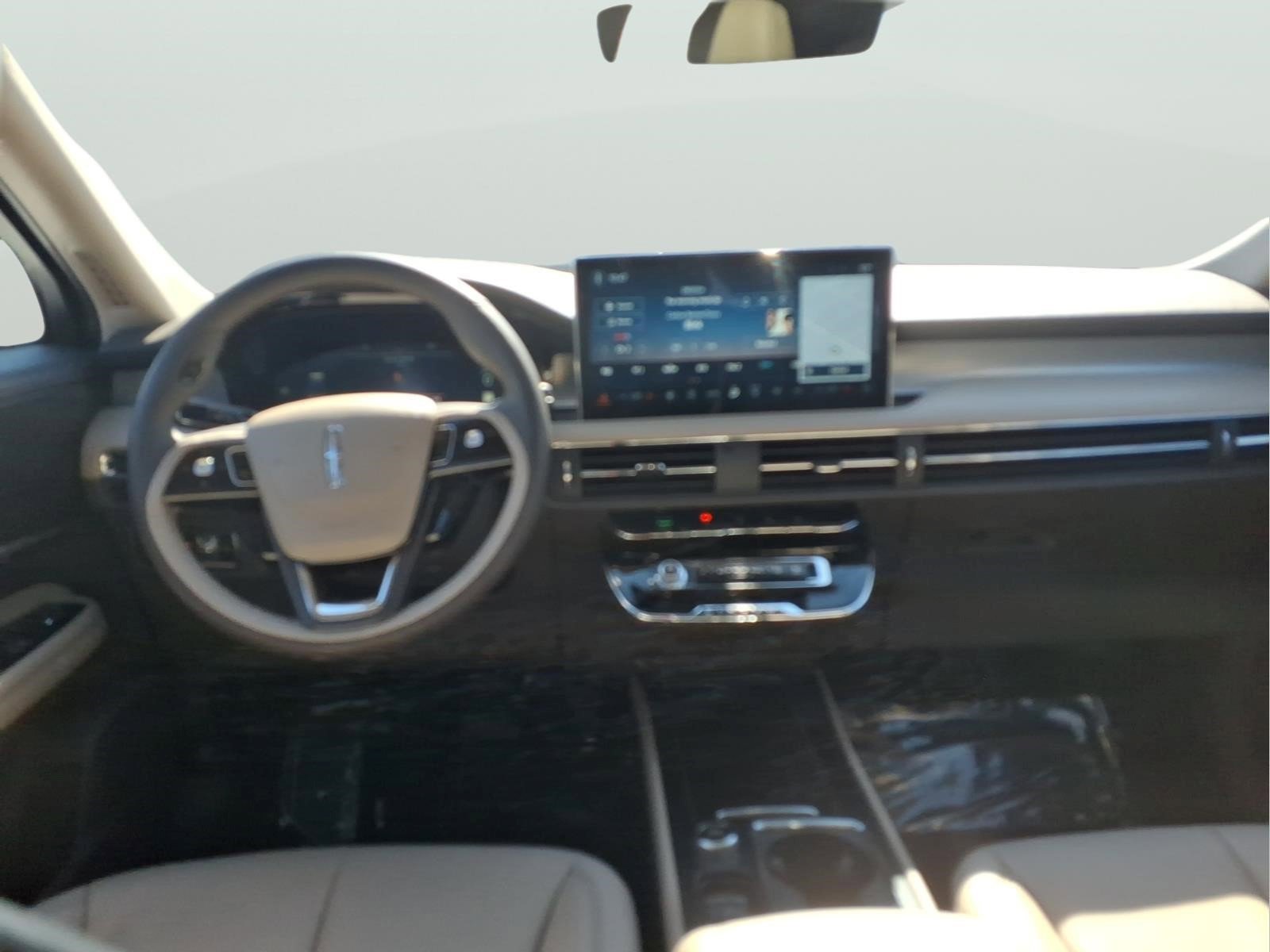 Used 2023 Lincoln Corsair AWD w/ Equipment Group 101A image 11