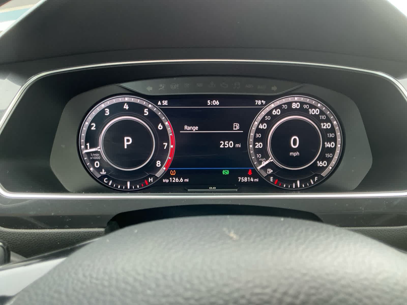 Used 2019 Volkswagen Tiguan SEL AWD/4WD image 16