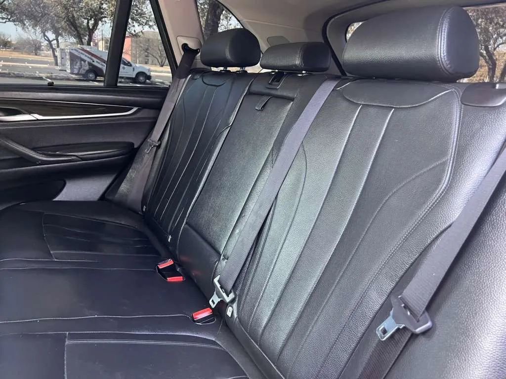 Used 2015 BMW X5 xDrive50i AWD/4WD image 25
