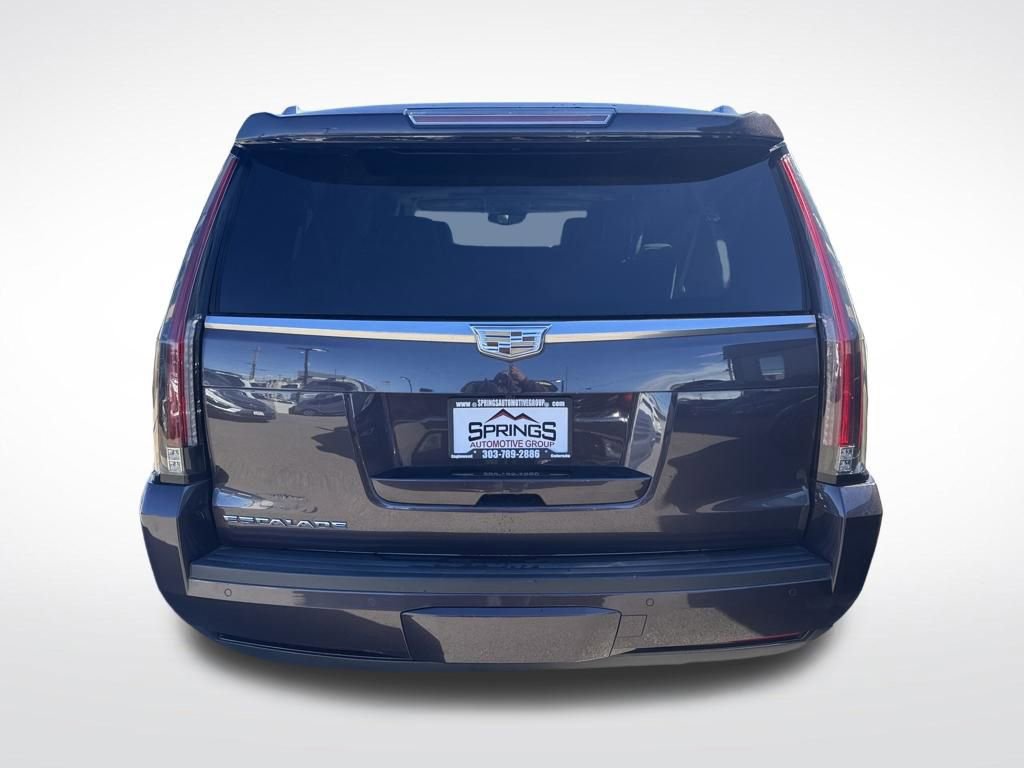 Used 2016 Cadillac Escalade ESV Luxury RWD image 4