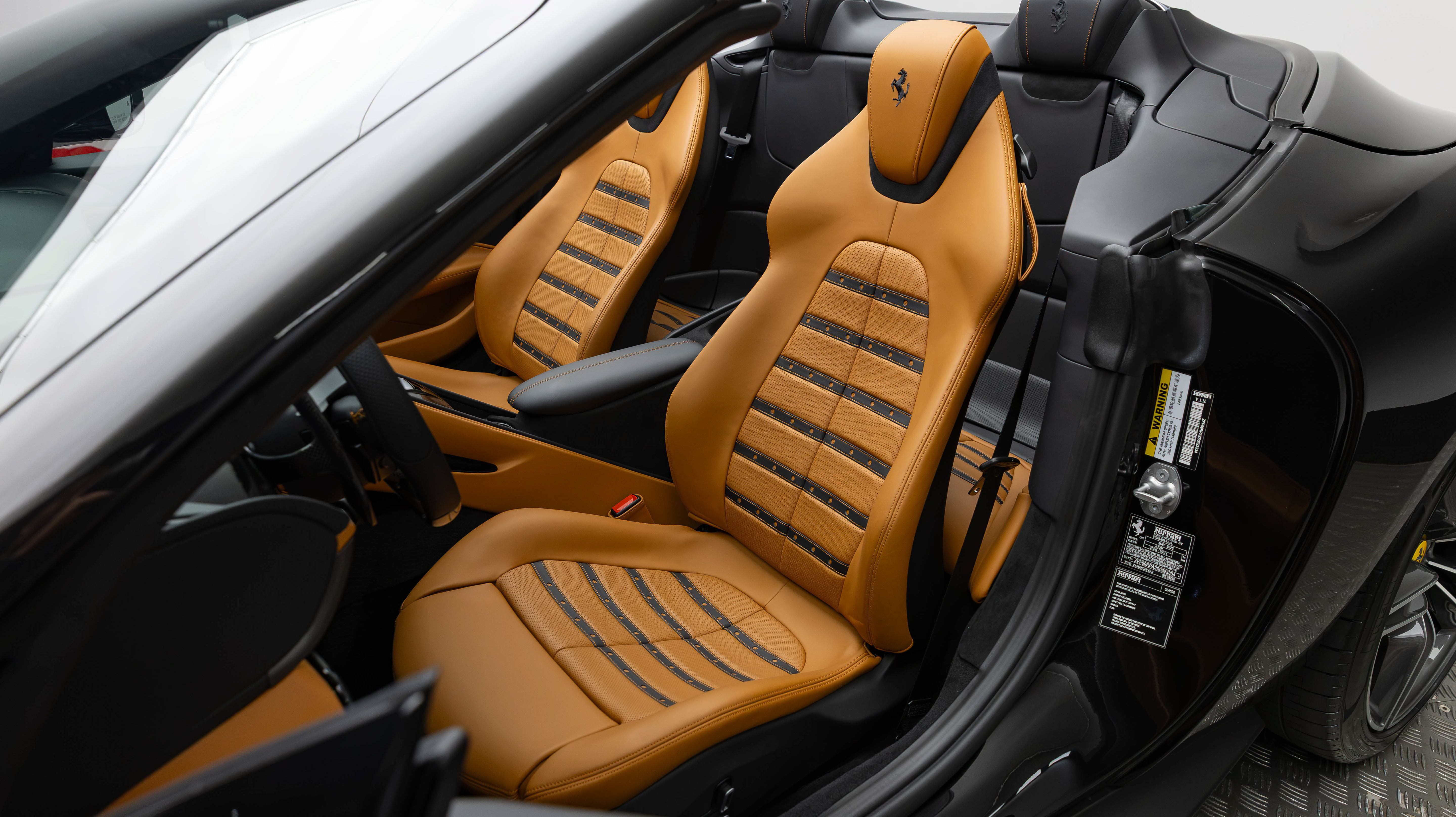 Certified 2025 Ferrari Roma Spider RWD image 50