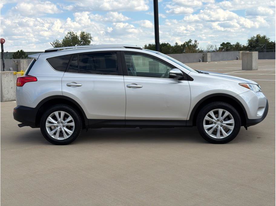 Used 2015 Toyota RAV4 Limited AWD/4WD image 9