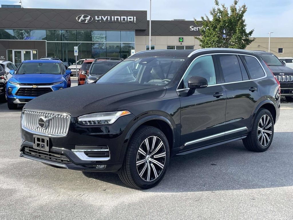 Used 2025 Volvo XC90 B5 Core AWD/4WD image 24