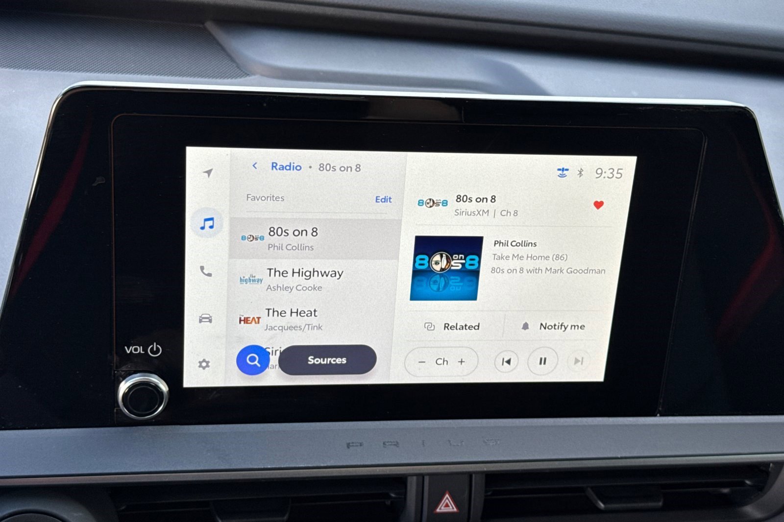 Used 2025 Toyota Prius Plug-In Hybrid image 22
