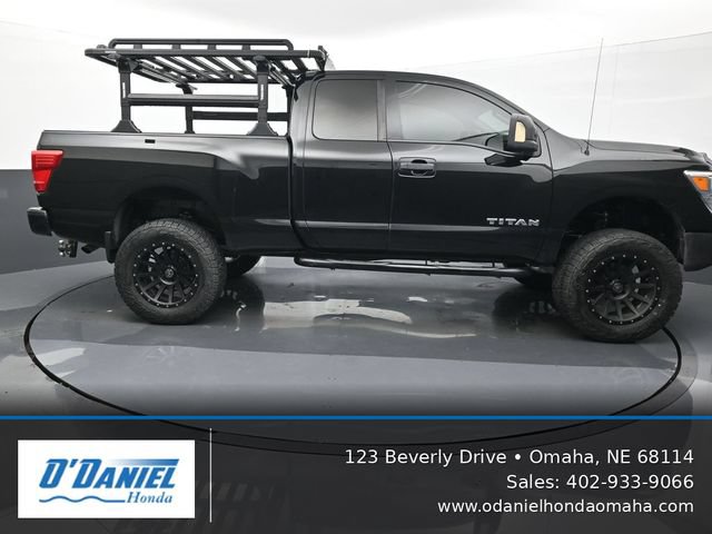 Used 2017 Nissan Titan S AWD/4WD image 7