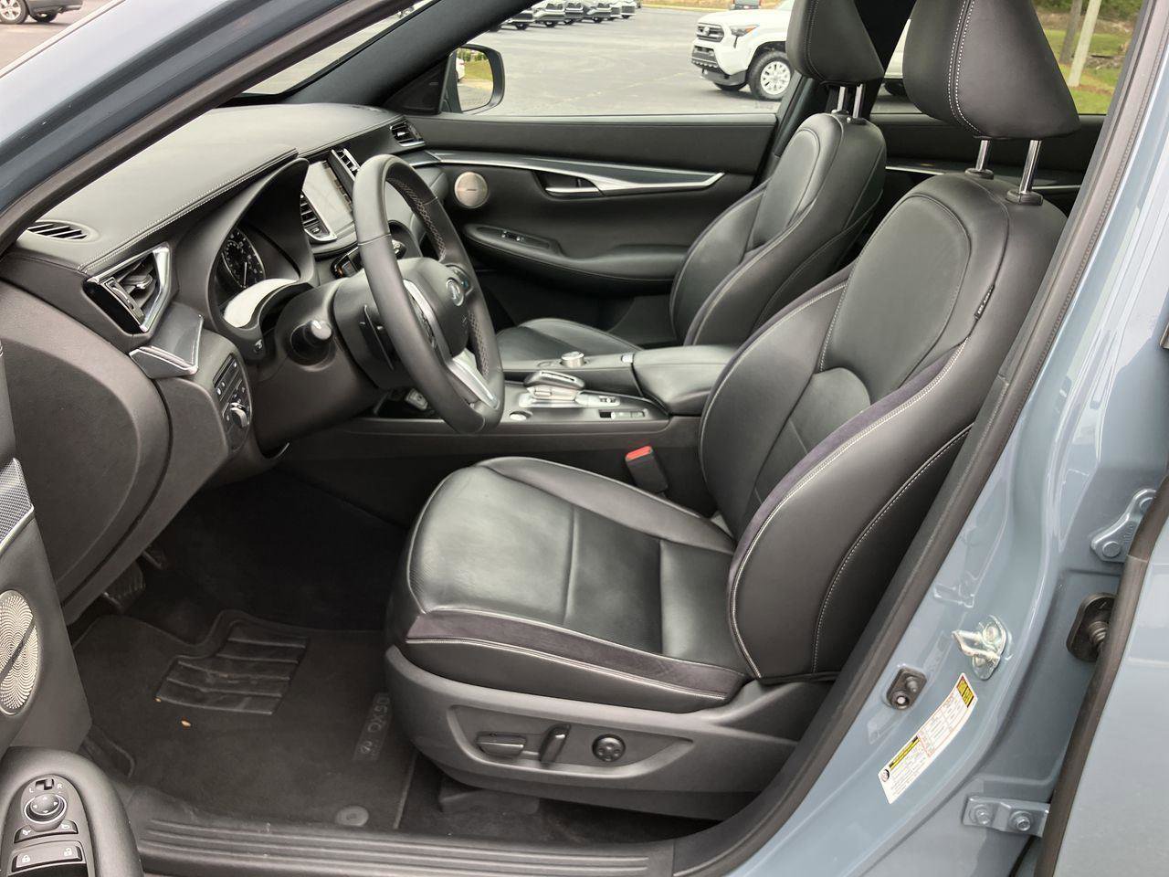Used 2023 INFINITI QX50 Sport image 15