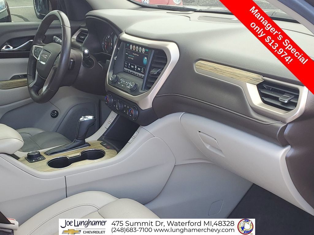 Used 2018 GMC Acadia Denali w/ Technology Package FWD image 32
