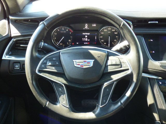 Used 2020 Cadillac XT5 Premium Luxury FWD image 3