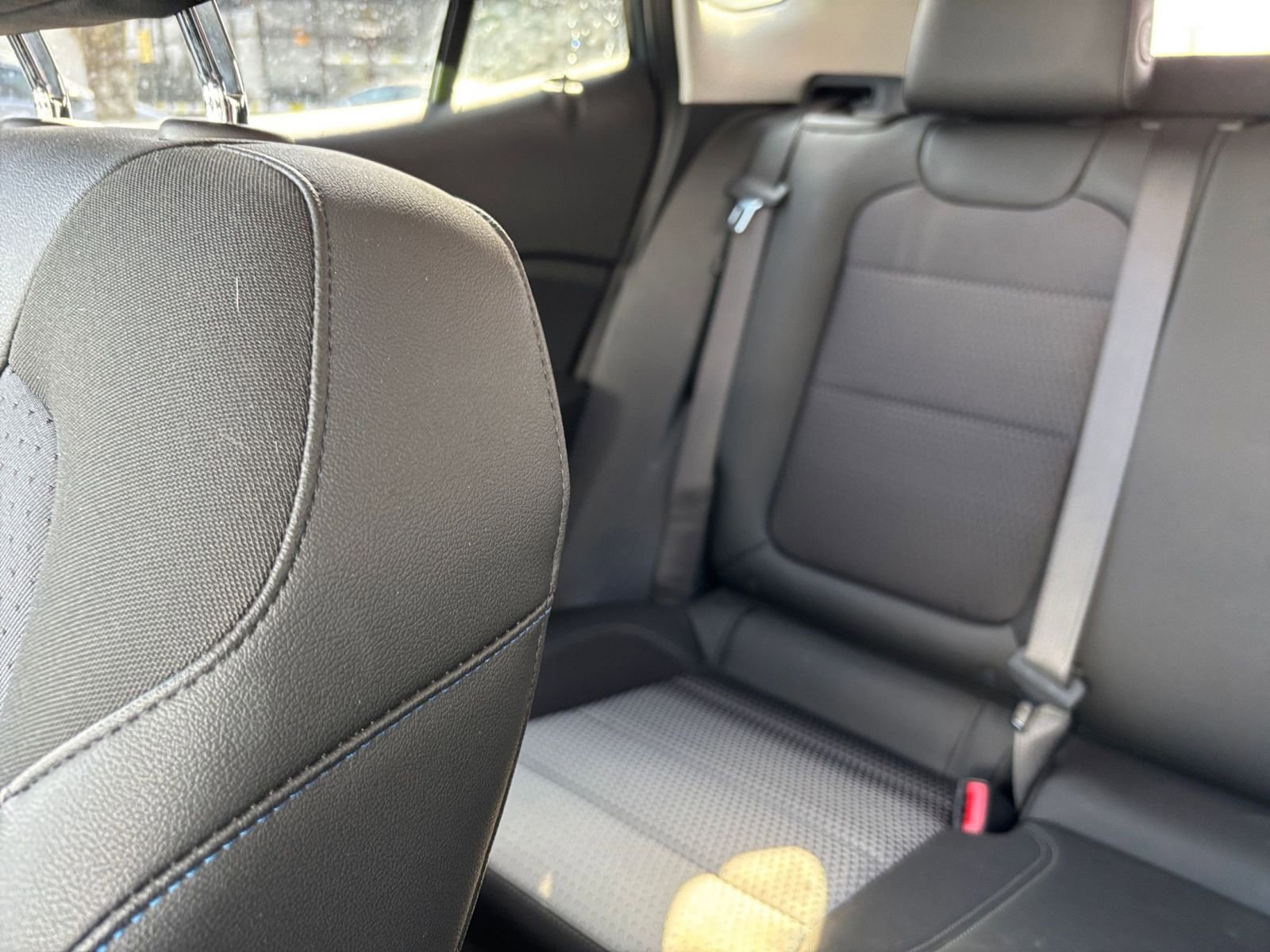 Used 2025 Chevrolet Trax LT image 38