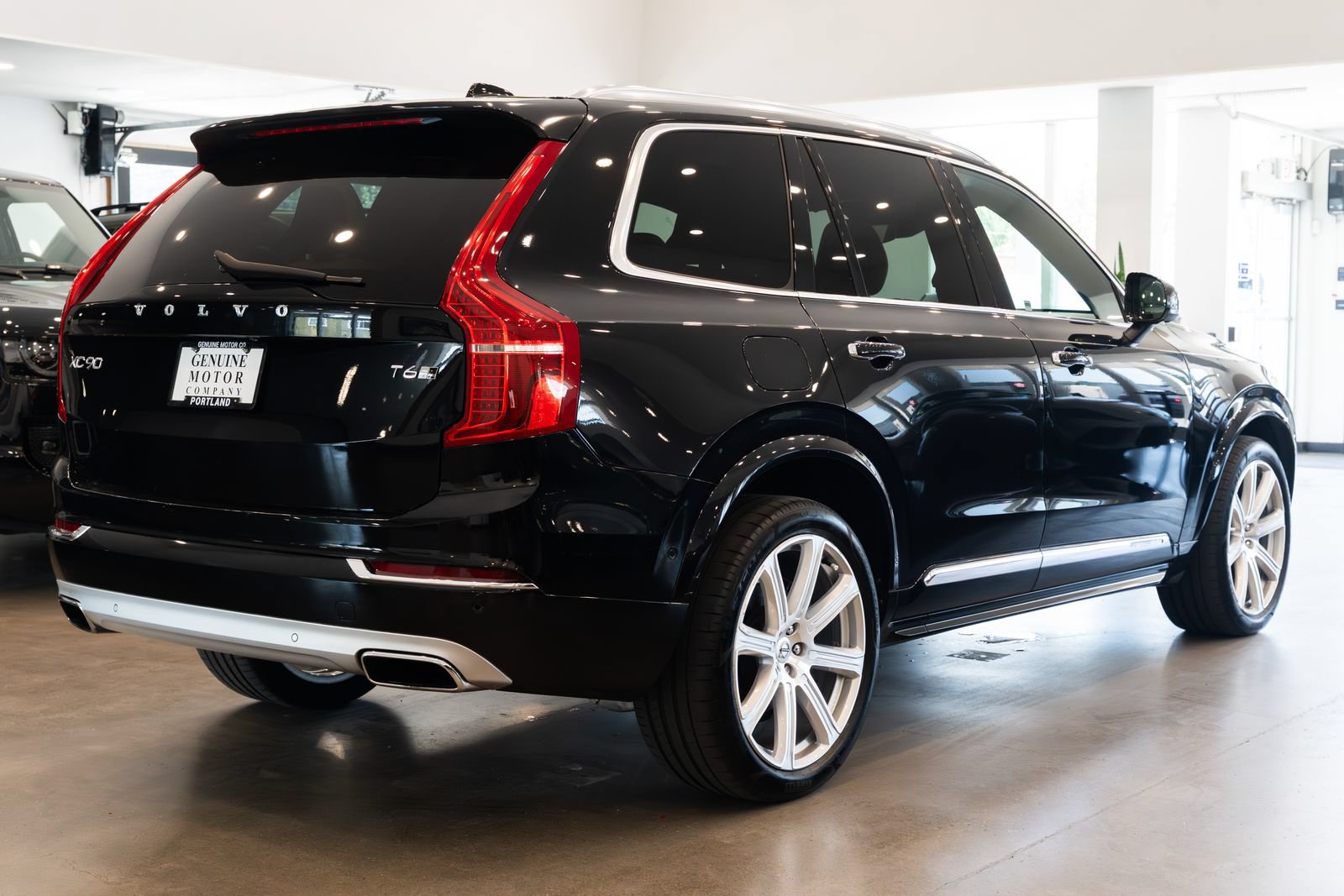 Used 2016 Volvo XC90 T6 AWD/4WD image 4
