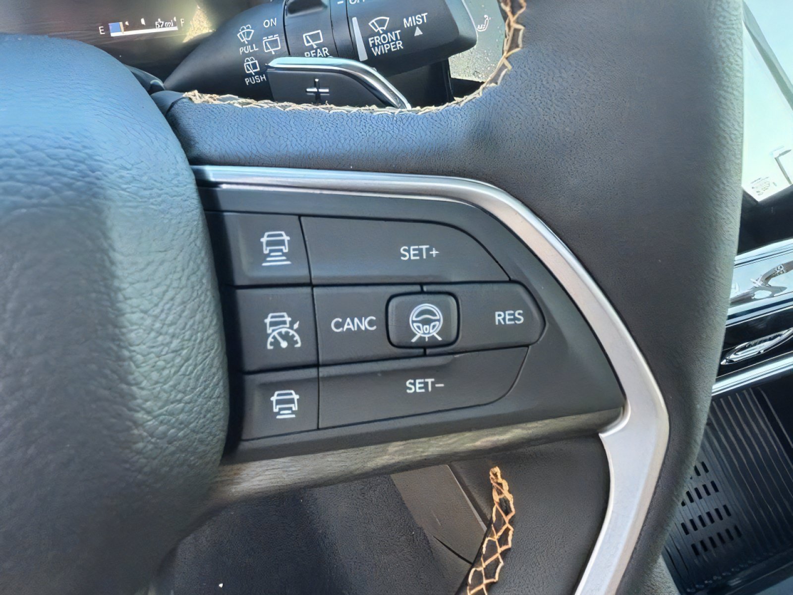 New 2026 Jeep Grand Cherokee L Limited AWD/4WD image 24