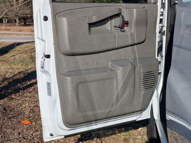 New 2025 Chevrolet Express 2500 w/ Driver Convenience Package image 8