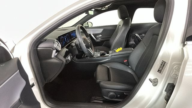 Used 2022 Mercedes-Benz A 220 image 11