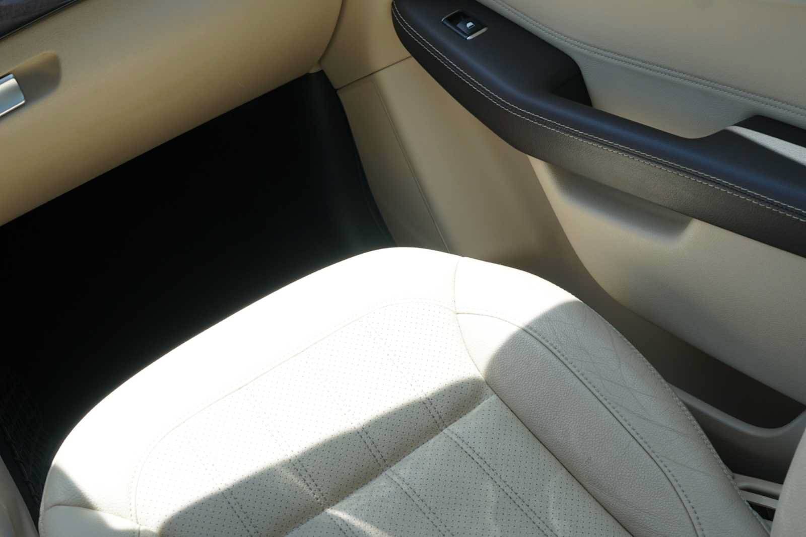 Used 2017 Mercedes-Benz GLS 450 4MATIC w/ Premium Package image 26