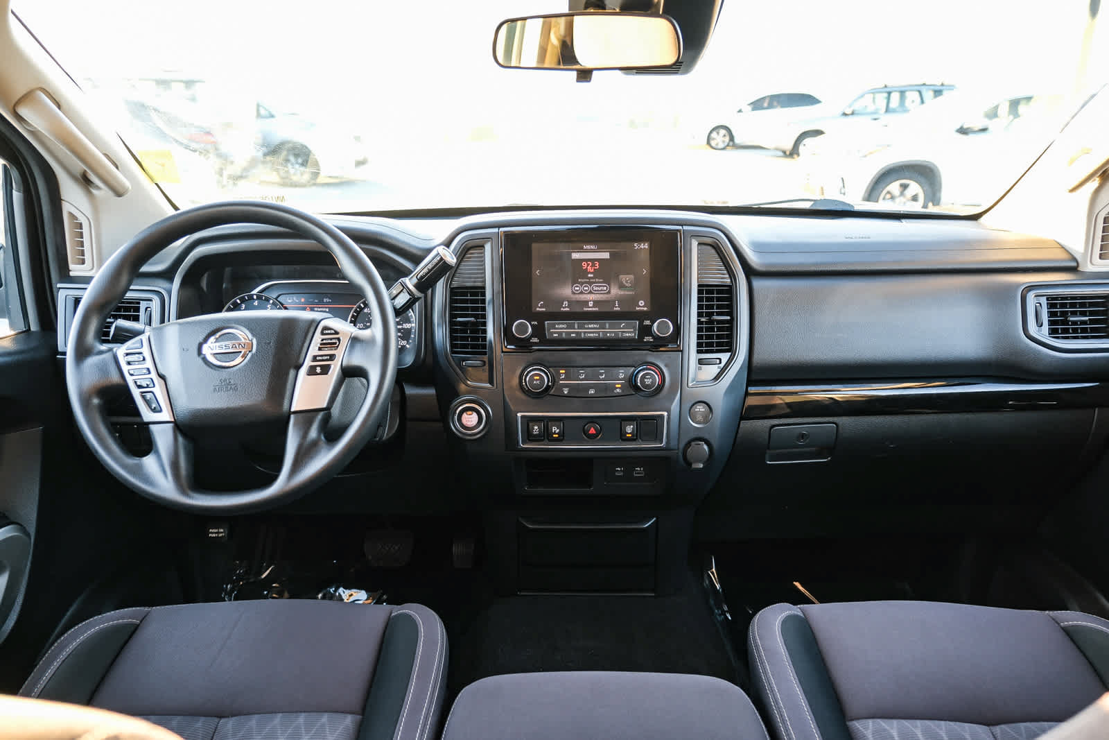 Used 2022 Nissan Titan SV RWD image 13