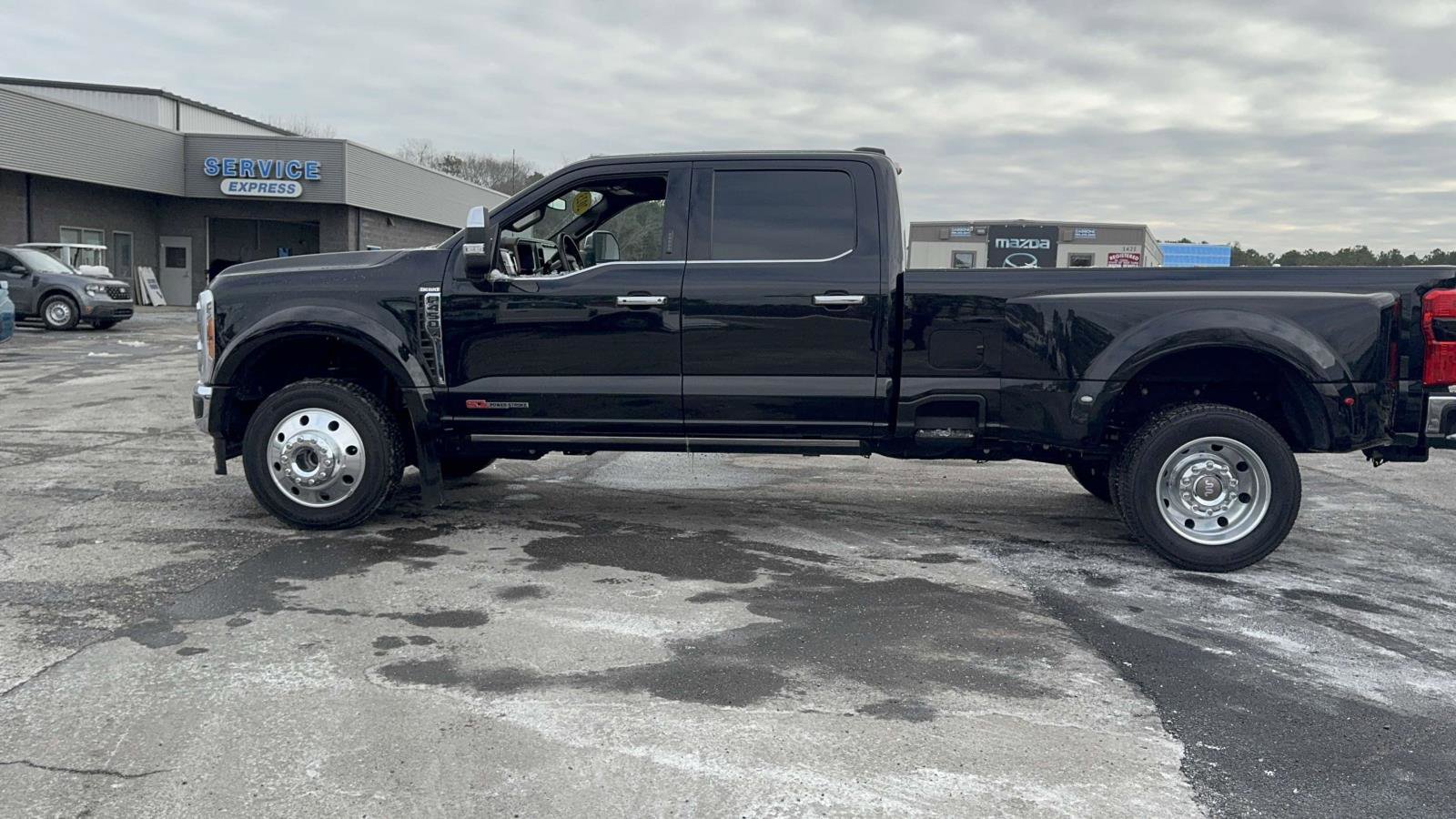 Used 2023 Ford F450 King Ranch w/ Chrome Package image 3