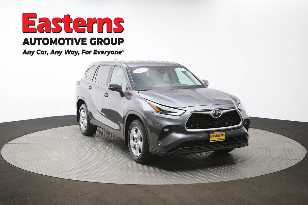 Used 2024 Toyota Highlander LE image 51