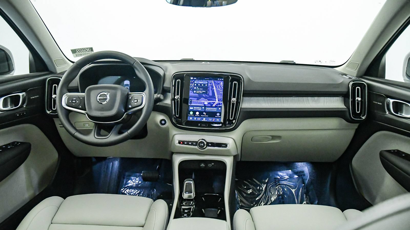 Certified 2026 Volvo XC40 B5 Ultra w/ Climate Package AWD/4WD image 15