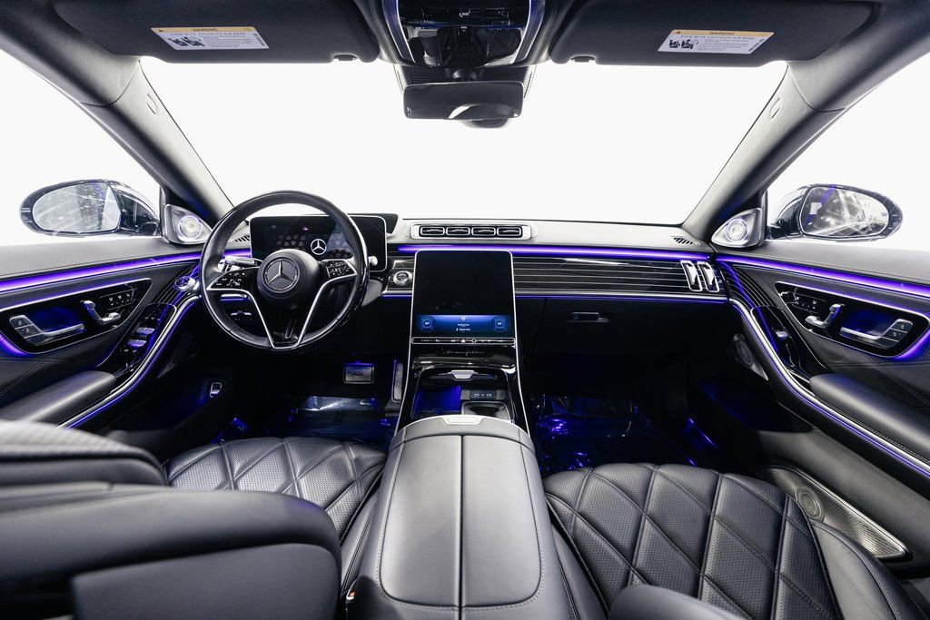 Used 2023 Mercedes-Benz Maybach S 680 4MATIC w/ Manufaktur Leather Package image 28