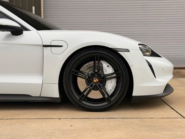 Used 2020 Porsche Taycan 4S image 6