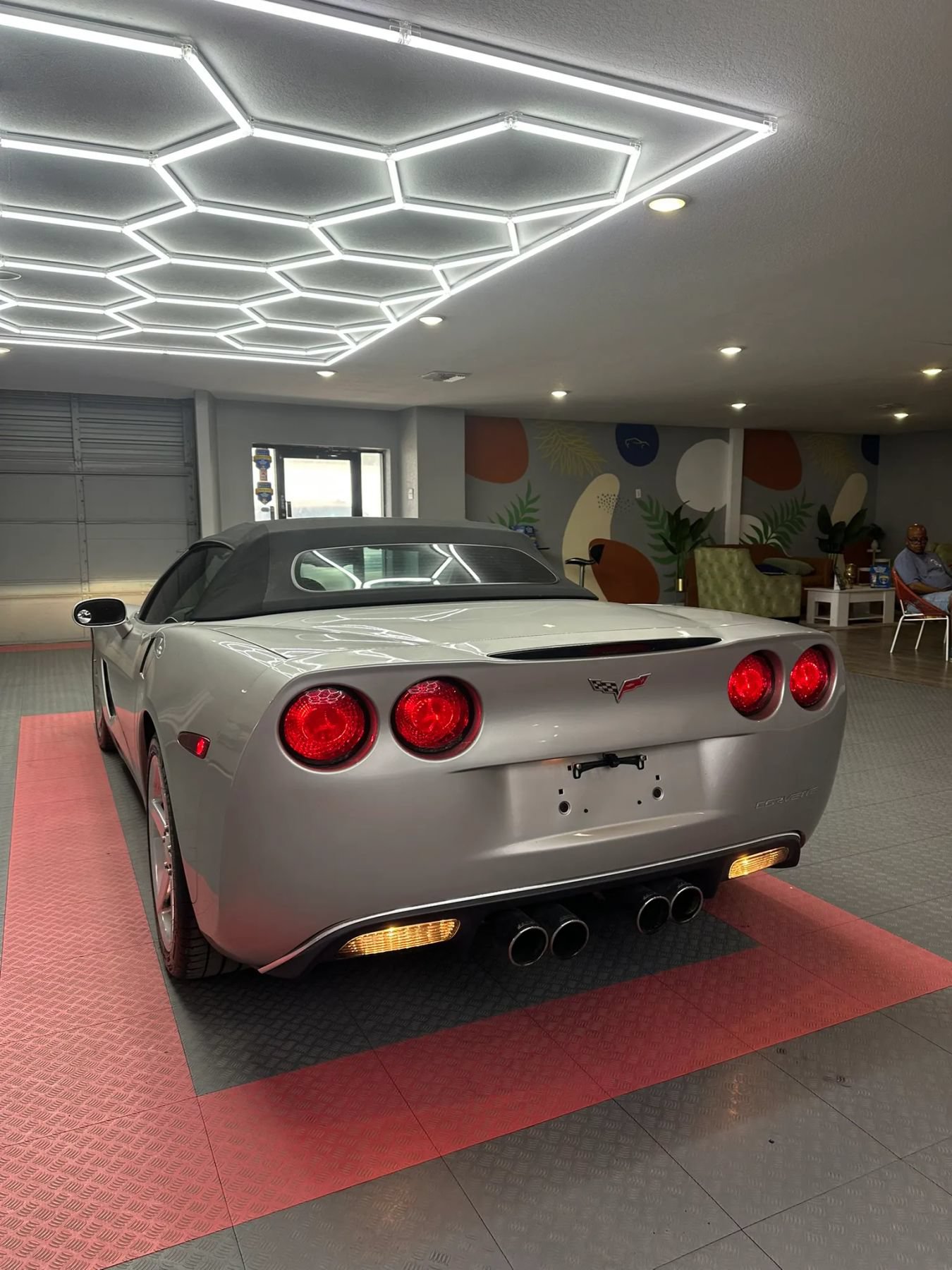 Used 2005 Chevrolet Corvette Convertible w/ Preferred Equipment Group RWD image 4