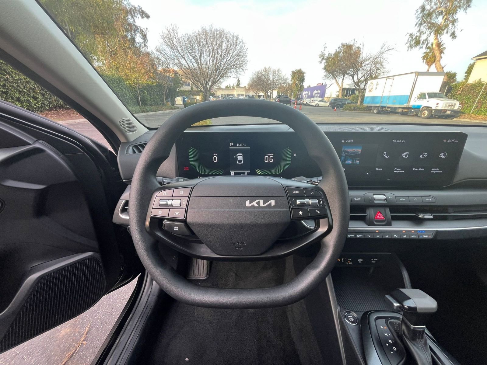 Used 2025 Kia K4 LXS image 33